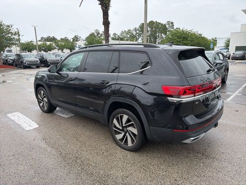 Used 2024 Volkswagen Atlas SE w/ Panoramic Sunroof Package image 5
