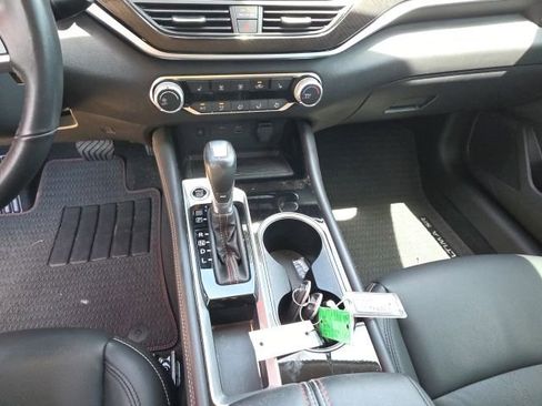 Used 2024 Nissan Altima 2.5 SR w/ SR Premium Package image 19