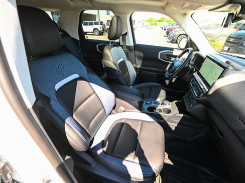 Certified 2025 Ford Bronco Sport Outer Banks w/ Outer Banks Tech Package+ AWD/4WD image 25