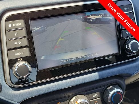 Used 2025 Nissan Versa SV w/ Trunk Package FWD image 10