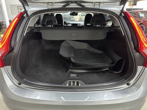 Used 2018 Volvo V60 T5 Dynamic w/ Vision Package AWD/4WD image 8