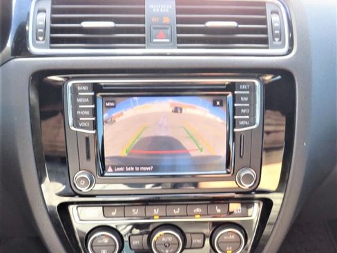 Used 2017 Volkswagen Jetta GLI FWD image 13
