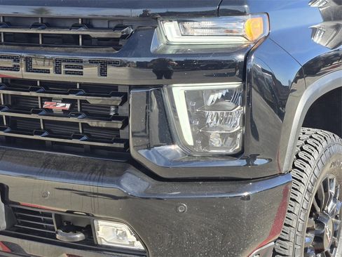 Used 2021 Chevrolet Silverado 2500 LTZ w/ LTZ Plus Package image 7