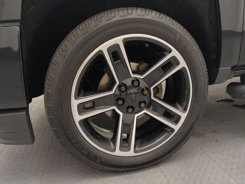 Used 2019 Chevrolet Silverado 1500 LT w/ LPO, Black Pack AWD/4WD image 31