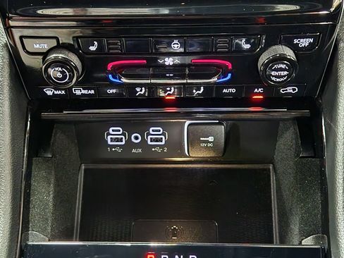 Used 2022 Jeep Grand Cherokee L Laredo RWD image 39