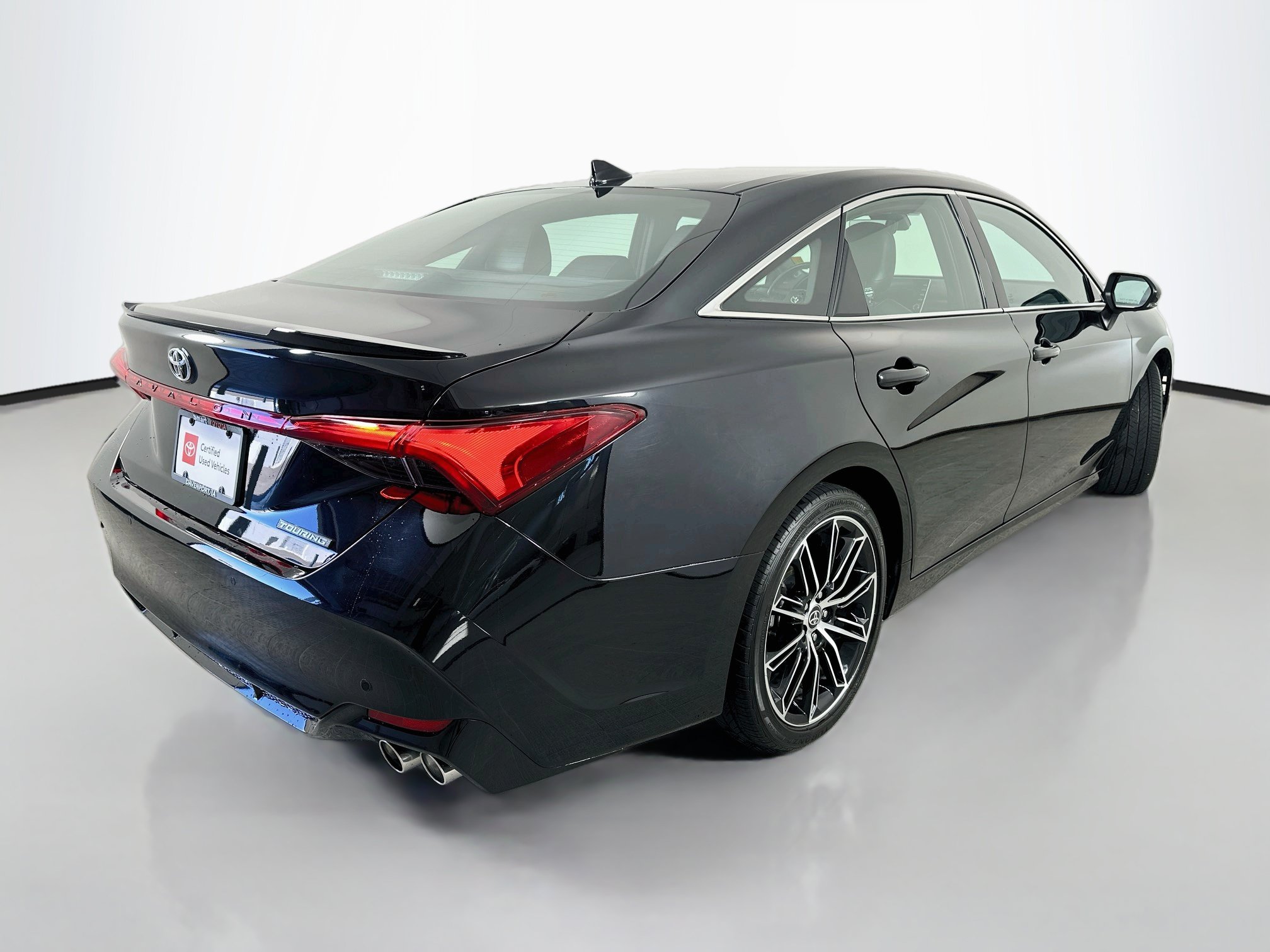 Used 2022 Toyota Avalon Touring w/ Advanced Safety Package FWD image 7