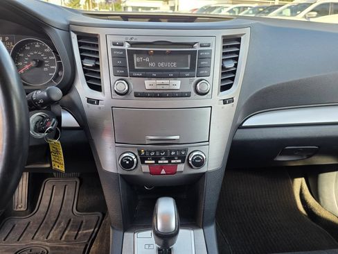 Used 2013 Subaru Outback 2.5i Premium w/ Popular Pkg 3 AWD/4WD image 19