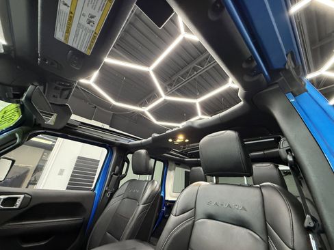 Used 2022 Jeep Wrangler Unlimited Sahara image 12