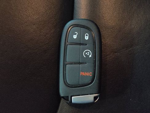 Used 2014 Jeep Cherokee Limited FWD image 32