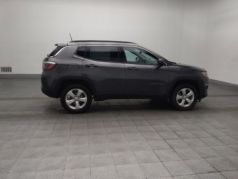 Used 2020 Jeep Compass Latitude w/ Popular Equipment Group AWD/4WD image 10