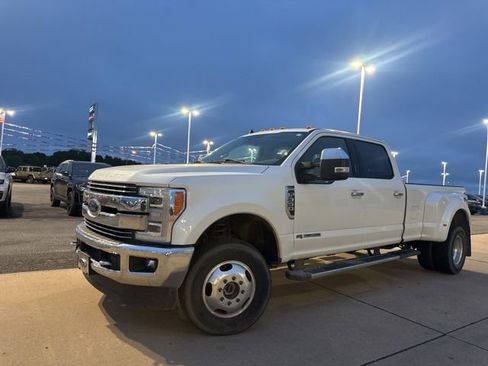 Used 2019 Ford F350 Lariat w/ Lariat Ultimate Package AWD/4WD image 1