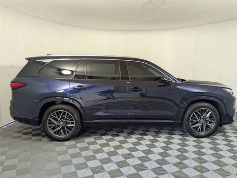 Used 2025 Lexus TX 350 FWD w/ Technology Package image 4