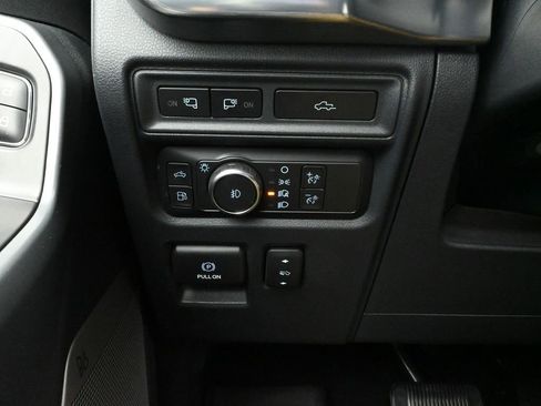 Used 2022 Ford F150 Lariat w/ Max Trailer Tow Package image 17