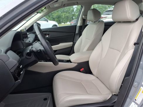 Used 2025 Honda Accord EX-L image 2
