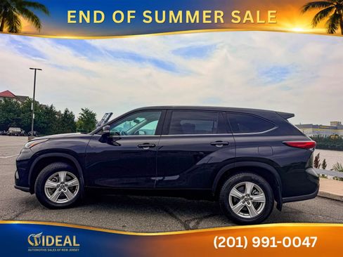 Used 2021 Toyota Highlander LE AWD/4WD image 8