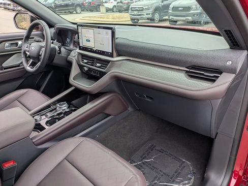 New 2026 Ford Explorer Platinum image 39