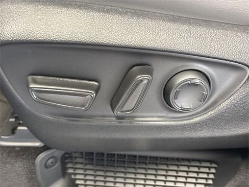 New 2025 Toyota Sienna XLE image 15