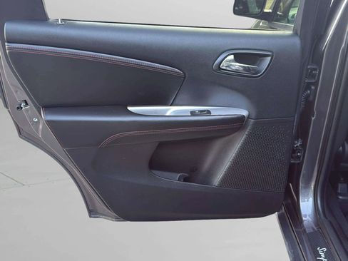 Used 2019 Dodge Journey GT image 26