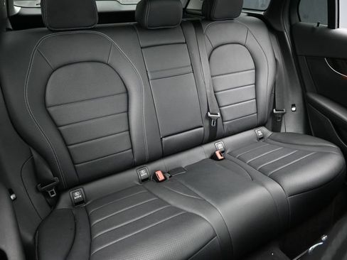 Used 2017 Mercedes-Benz GLC 300 4MATIC image 23