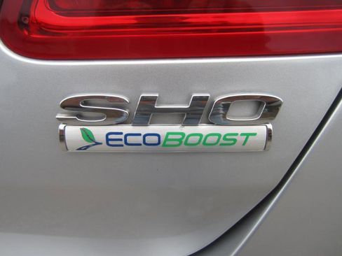 Used 2015 Ford Taurus SHO w/ Equipment Group 401A AWD/4WD image 40