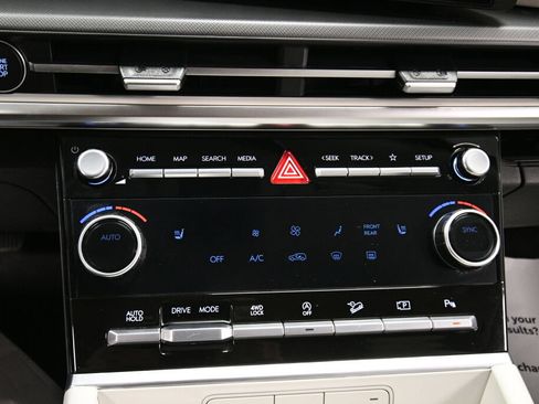 Used 2026 Hyundai Santa Fe SEL AWD/4WD image 16