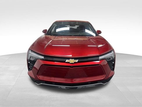 Used 2025 Chevrolet Blazer EV LT AWD/4WD image 2