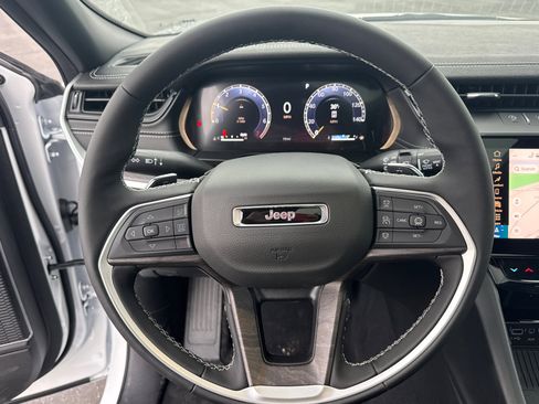 New 2026 Jeep Grand Cherokee Limited Reserve image 16