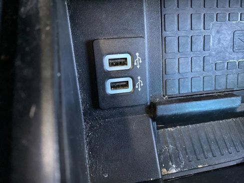 Used 2019 Ford Expedition Limited image 30