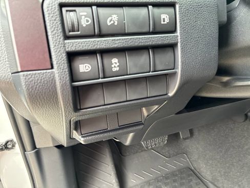 New 2026 Toyota 4Runner SR5 AWD/4WD image 38