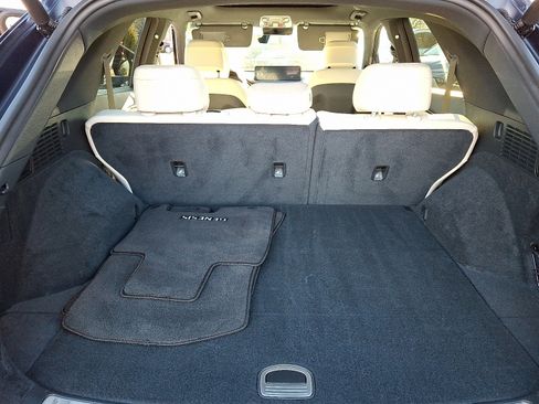 Certified 2025 Genesis Electrified GV70 image 30