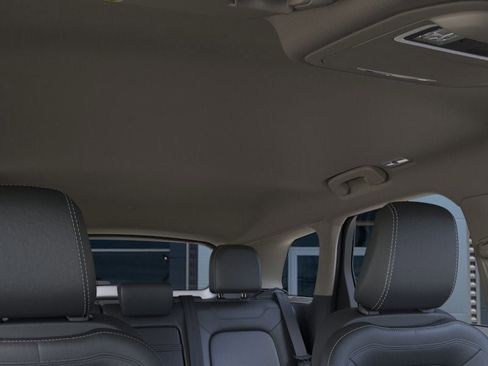 New 2026 Lincoln Corsair Premiere image 22