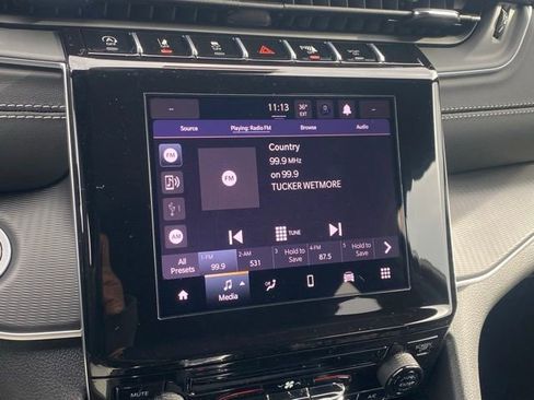 New 2025 Jeep Grand Cherokee L Laredo image 21