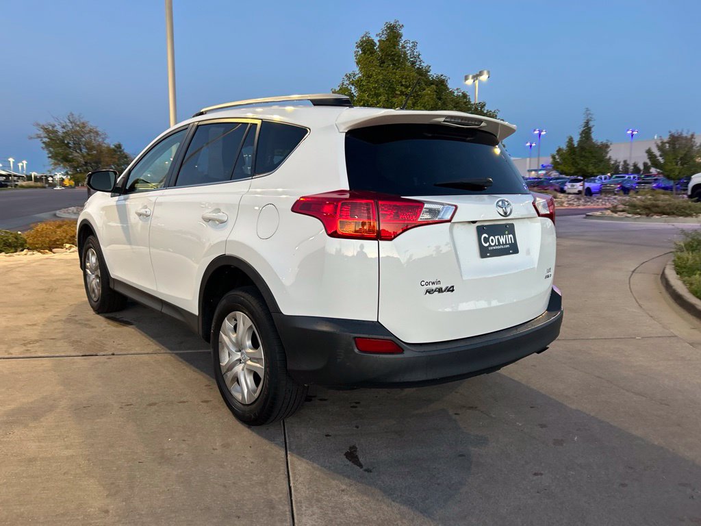 Used 2015 Toyota RAV4 LE AWD/4WD image 5
