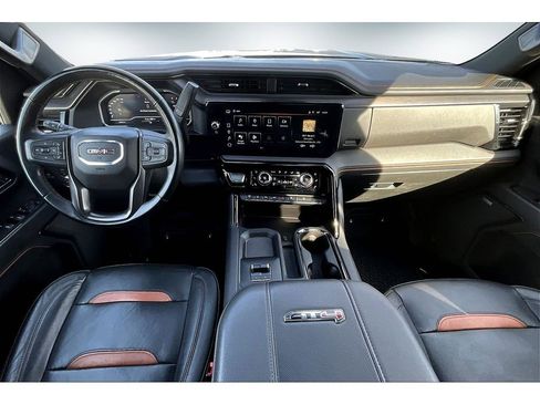 Used 2024 GMC Sierra 2500 AT4 w/ AT4 Premium Plus Package image 8