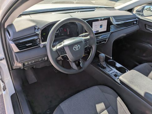 Used 2026 Toyota Camry LE FWD image 17