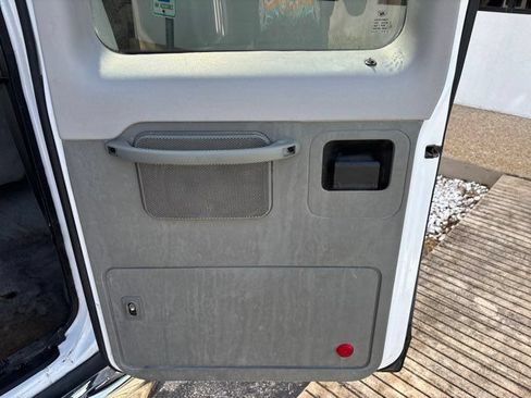 Used 2014 Ford E-350 and Econoline 350 XLT RWD image 12