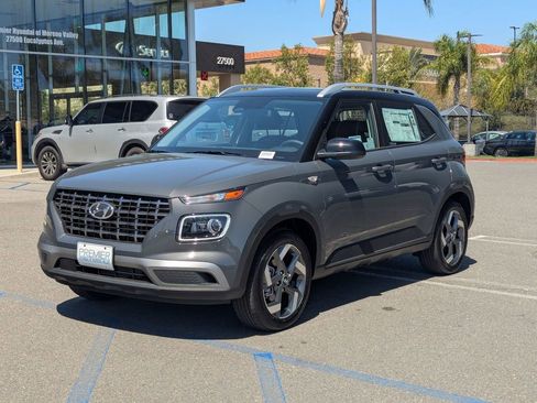 New 2025 Hyundai Venue Limited image 11