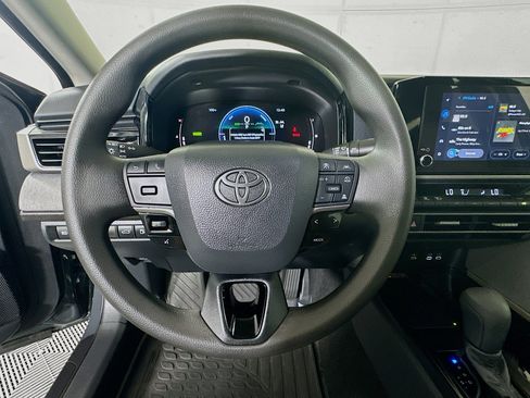 Used 2026 Toyota Camry LE FWD image 15
