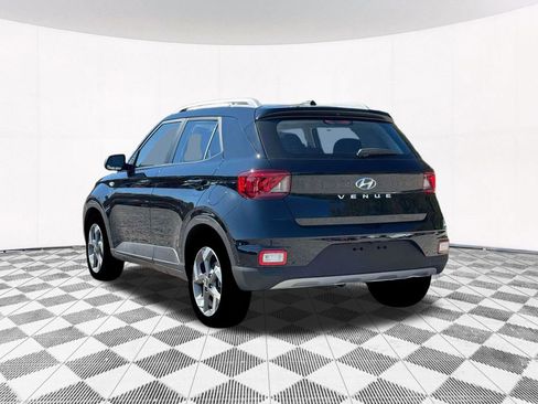 New 2026 Hyundai Venue SEL FWD image 7
