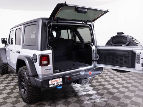 Used 2024 Jeep Wrangler Unlimited image 35