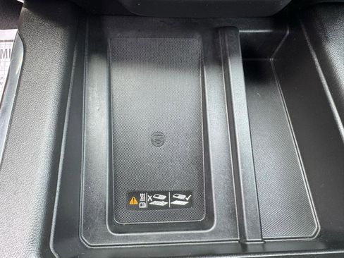 Used 2019 GMC Sierra 1500 SLT w/ SLT Premium Package AWD/4WD image 22