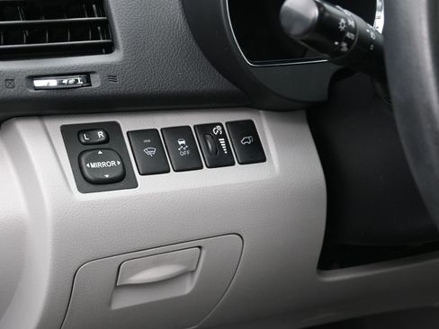 Used 2012 Toyota Highlander Limited image 23