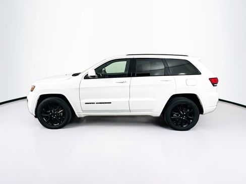 Used 2021 Jeep Grand Cherokee Laredo X image 4