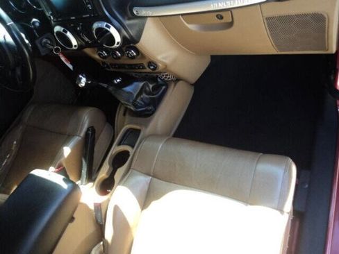 Used 2012 Jeep Wrangler Unlimited Sahara w/ Connectivity Group image 9