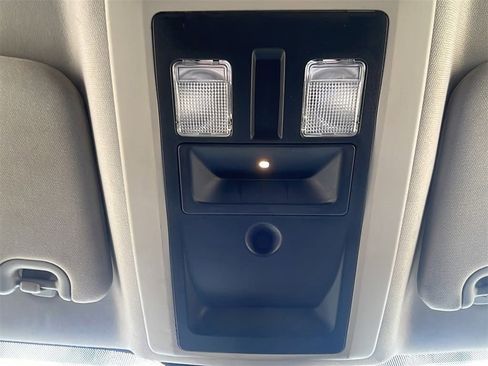 Used 2016 RAM 2500 Tradesman w/ Chrome Appearance Group image 29