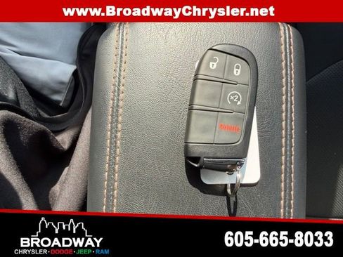 Used 2022 Jeep Compass Limited image 23