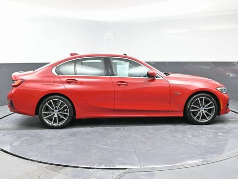 Used 2022 BMW 330e xDrive w/ Convenience Package AWD/4WD image 11