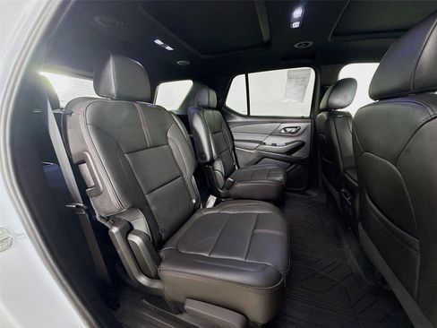 Used 2023 Chevrolet Traverse RS w/ LPO, Floor Liner Package image 31