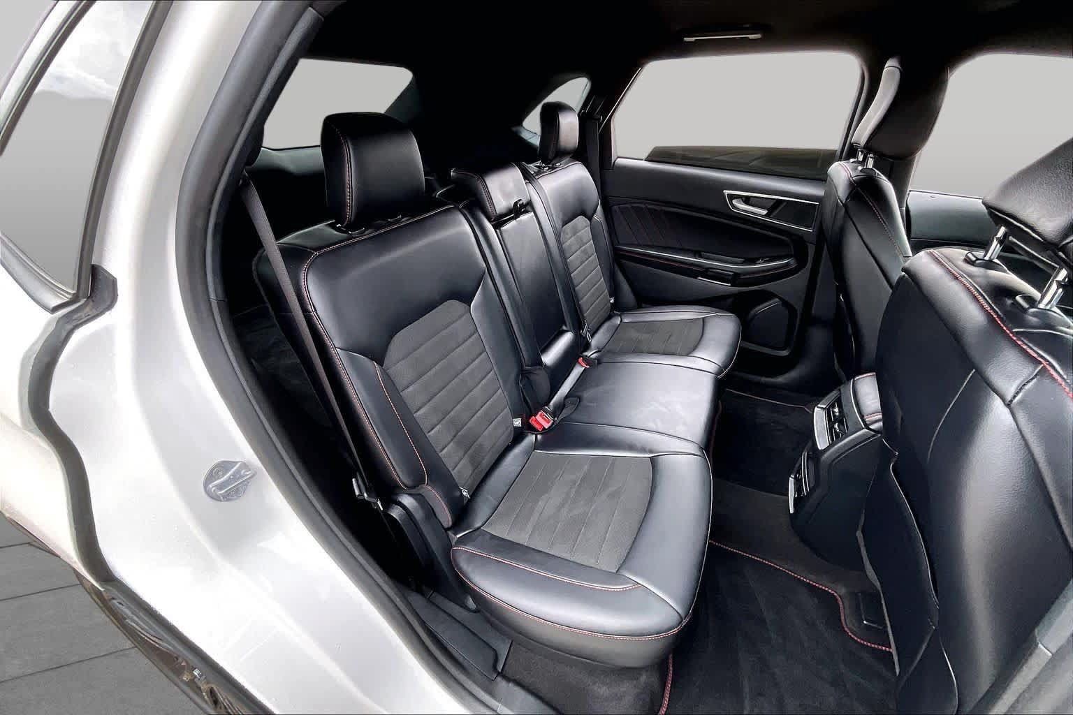 Used 2024 Ford Edge ST-Line AWD/4WD image 18