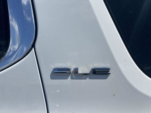 Used 2021 GMC Acadia SLE w/ Driver Convenience Package AWD/4WD image 5